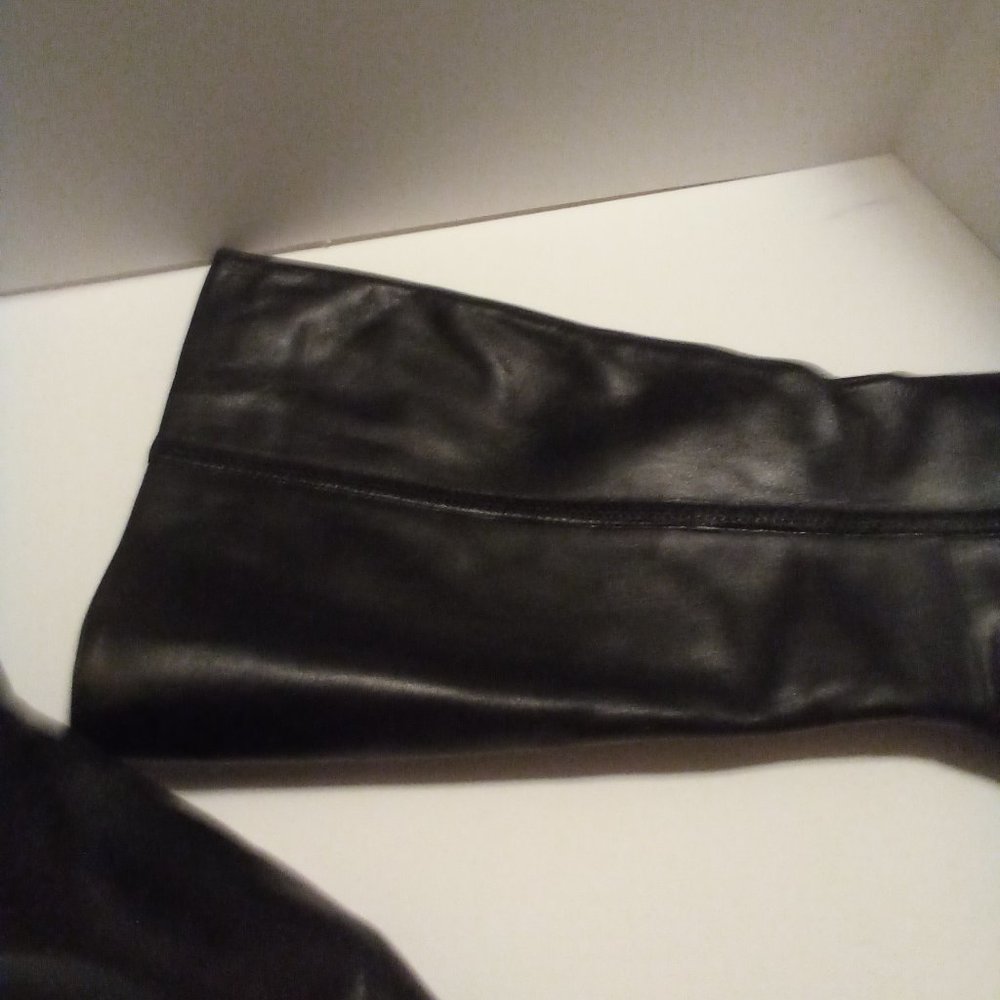 Boots - Picture 5 of 5